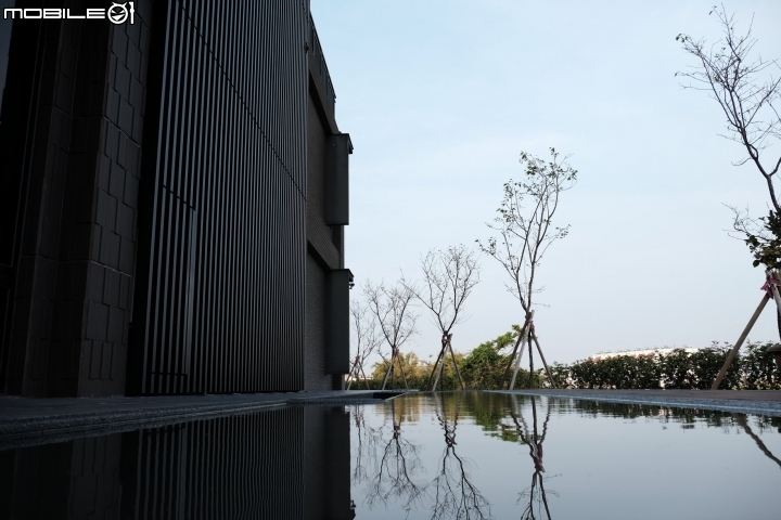 點我看大圖 宜蘭透天別墅~木質、光影與現代風格的組合【景觀設計-客廳】Part.1