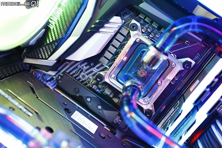 【IN WIN 新機殼】迎廣 IN WIN 905 水冷安裝 警告。有毒！