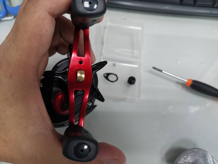 入門小烏龜 ABU bmax3拆解、更換線杯