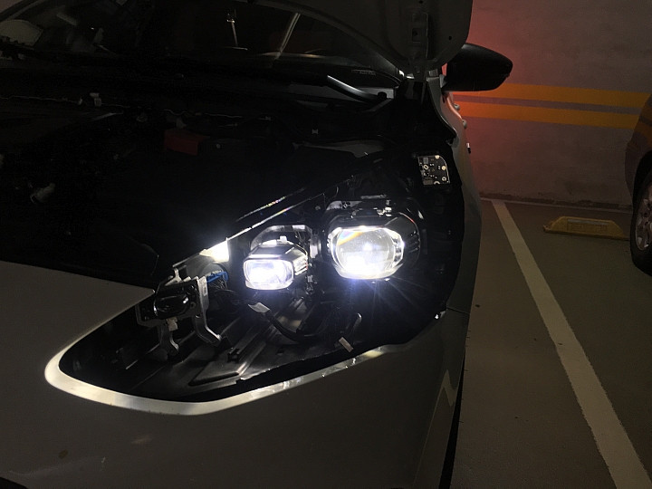 Focus MK4 改上歐洲原廠件LED轉向魚眼頭燈 Adaptive LED