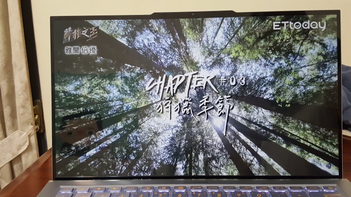 點我看大圖 ASUS Zenbook S13 UX392 x日本合掌村隨興開箱文