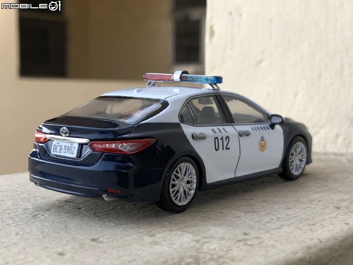 1/43 苗栗縣警局交通隊豐田 2019 Camry 巡警車