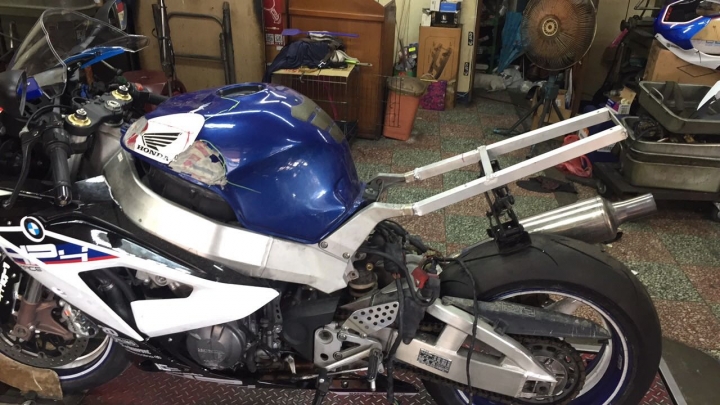 HONDA 929 變身 BMW S1000RR HP4