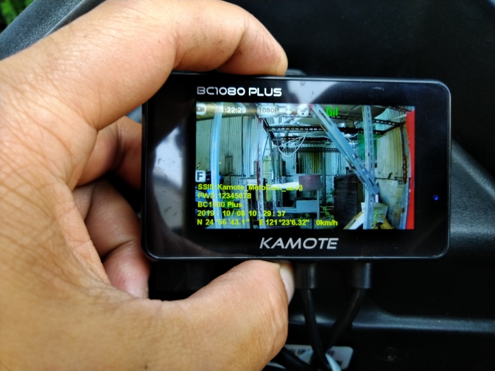 卡摩特BC1080P PLUS WIFI GPS 等了很久的禮物~行車配備終於補齊了