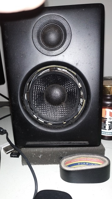 主動式喇叭Audioengine A2左右音量差很多