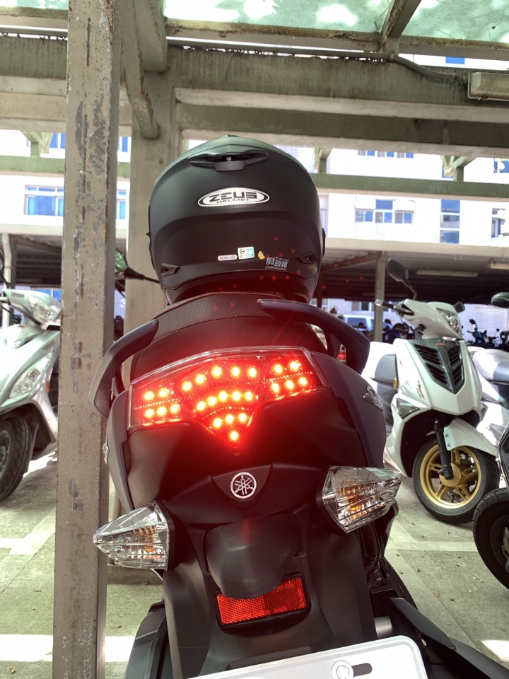 smax abs 2019的尾燈