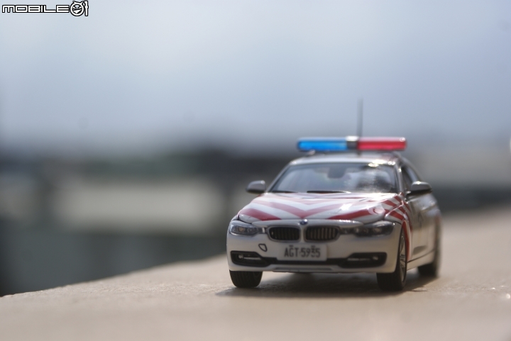 1/43 國道警察 BMW F30 紅斑馬巡警車