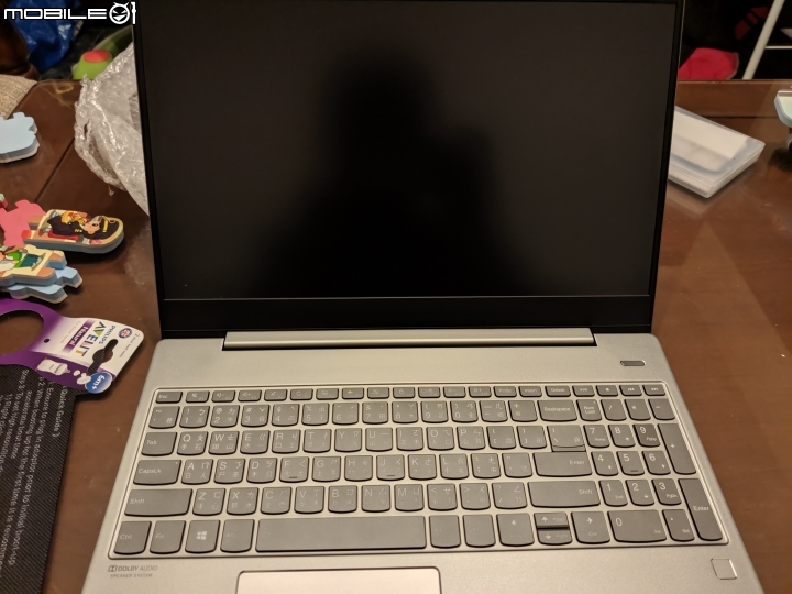 找了好久的CP值攜帶型輕薄獨顯I7-1650-4G筆電