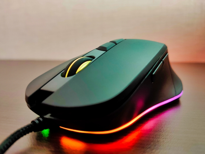 全新旗艦級RGB電競滑鼠 LEXMA G96開箱介紹