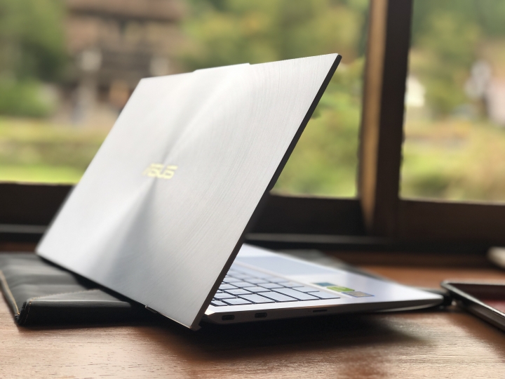 點我看大圖 ASUS Zenbook S13 UX392 x日本合掌村隨興開箱文