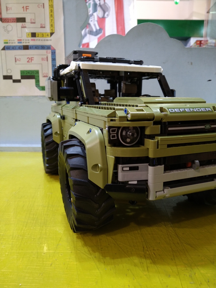 [ LEGO Technic ] 42110 Land Rover Defender 開箱