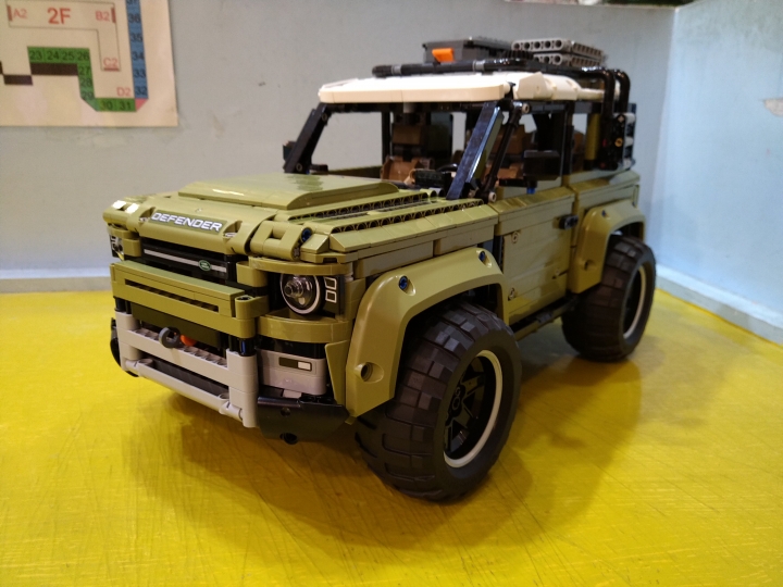 [ LEGO Technic ] 42110 Land Rover Defender 開箱