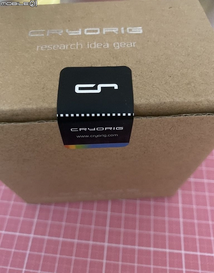 [開箱] 高熱 Gen4 SSD 救星，快睿 Frostbit M.2 熱導管散熱片