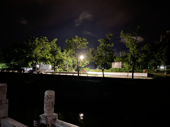 iPHONE11 拍照分享 夜拍好強
