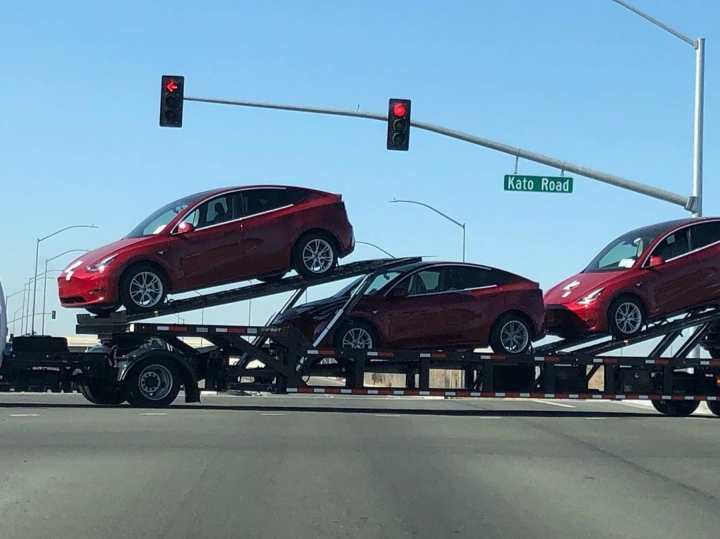 《Model Y》目擊照片 (2019/10)