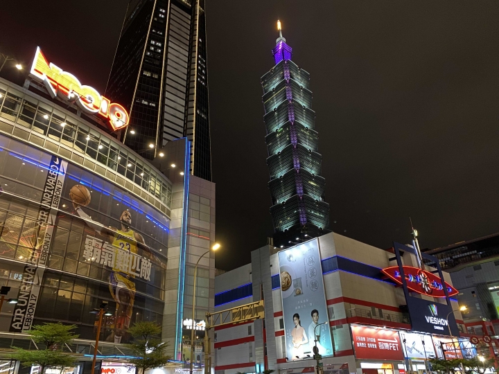 iPhone 11 pro夜幕綠省很大撇步