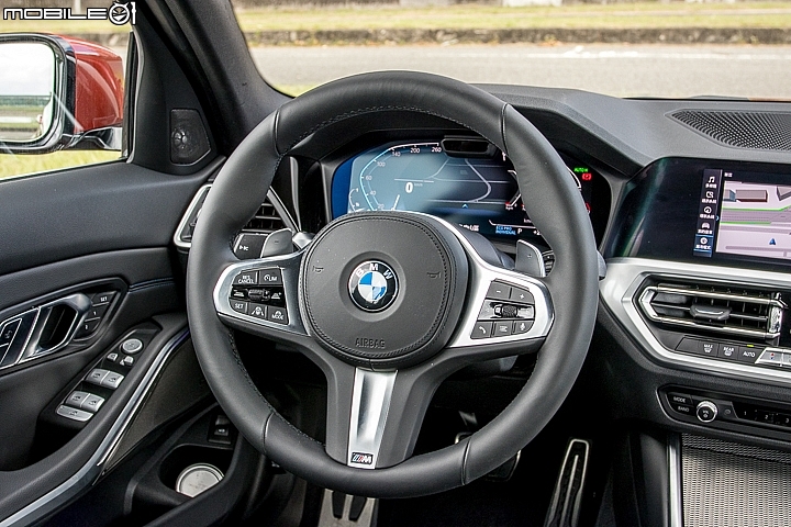 BMW 320i M Sport 試駕 回歸運動特質的入門跑房車