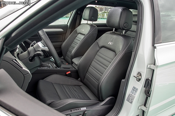 Volkswagen Passat Variant 330TSI R-line 30 Million Edition 試駕 質感配備更精進的優質旅行車
