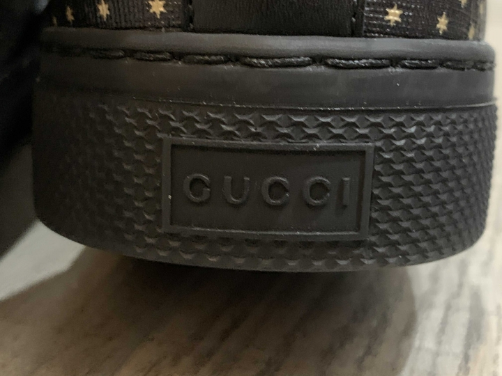 「開箱」GUCCI “GUCCY” 黑色漫天金星懶人鞋