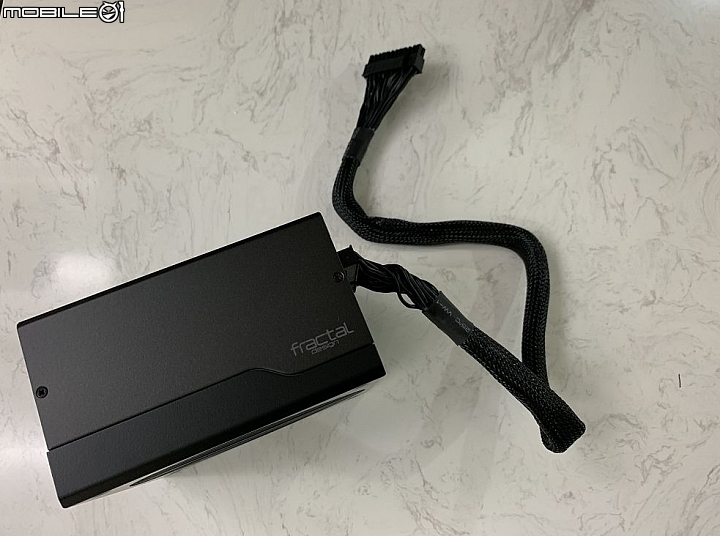 點我看大圖 超軟 UltraFlex排線 Fractal Design ION+ 860P 白金全模10年保開箱