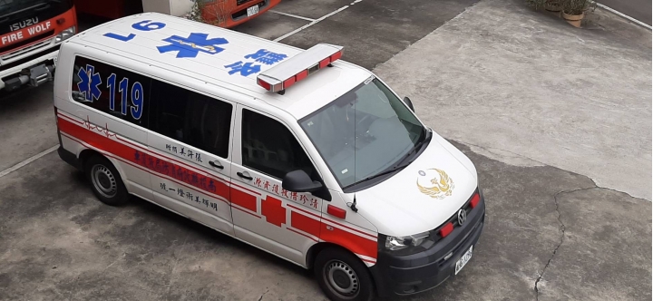 1/43 南投縣政府消防局救護車