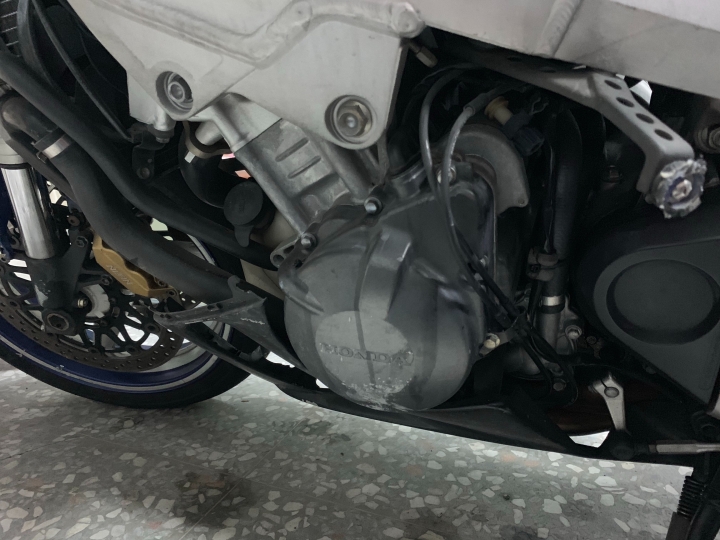 HONDA 929 變身 BMW S1000RR HP4