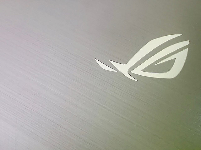 ROG Strix SCAR III 槍神再臨 簡單開箱