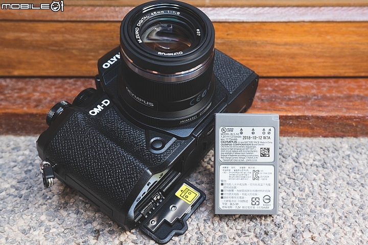 旗艦規格下放 Olympus E-M5 III 人像實拍 + 動手玩!