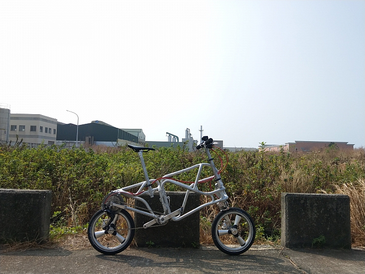 點我看大圖 小折向前衝-96自轉車系列賽之彰化讚
