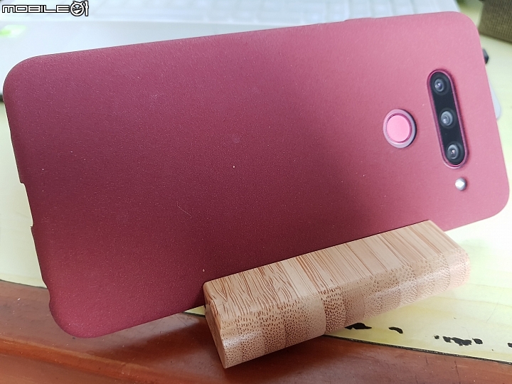 點我看大圖 LG V40七款手機殼分享