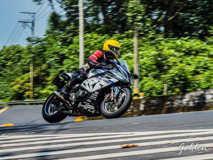 HONDA 929 變身 BMW S1000RR HP4