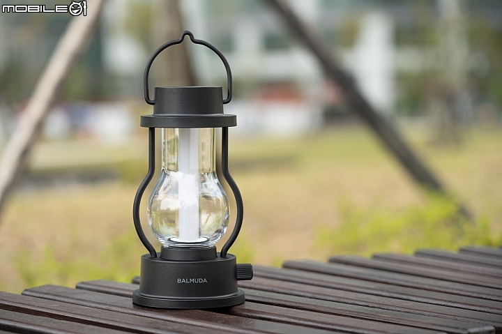 BALMUDA The Lantern 百慕達 LED 燈籠開箱 讓你的露營更有情調