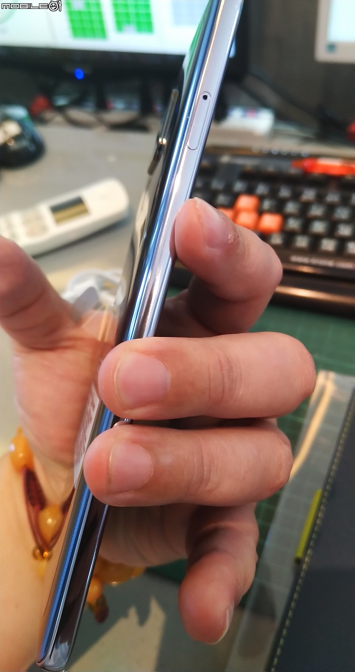 [開箱] 華為Mate20 X 攜碼開箱