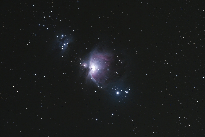 點我看大圖 梅西耶天體 : M42 + M43 火鳥星雲 Pentax K1 mark 2 + Pentax DA* 300 F/4 無改機+無光害濾鏡+無赤道儀拍攝