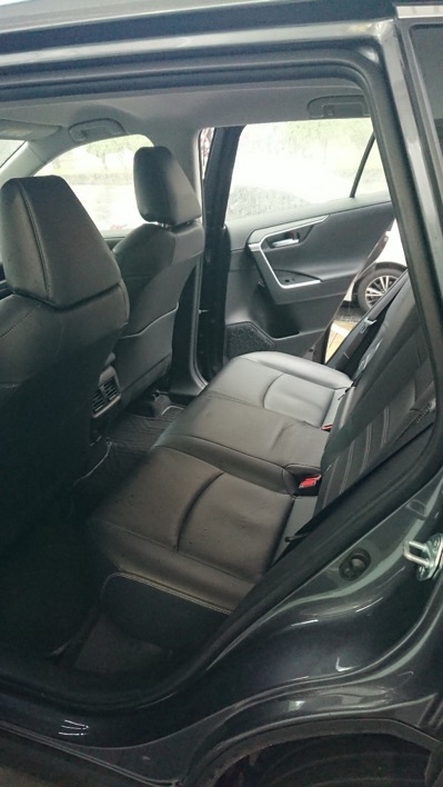 連假忙賞車心得:Outlander、RAV4