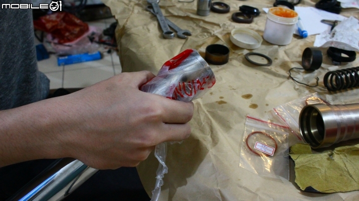[DIY] ZXR250 前倒叉漏油! 簡易分解保養圖文