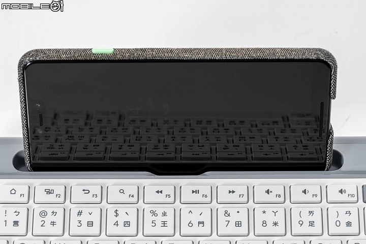 羅技 K580 跨平台藍牙鍵盤 輕量多工為行動設備優化