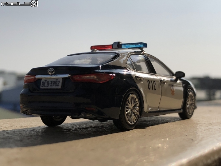 1/43 苗栗縣警局交通隊豐田 2019 Camry 巡警車