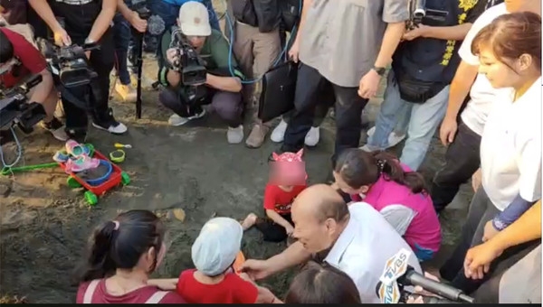關心一下韓市長請假的這陣子都在忙些甚麼呢?