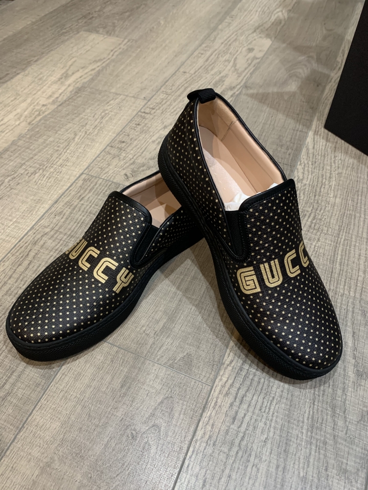 「開箱」GUCCI “GUCCY” 黑色漫天金星懶人鞋