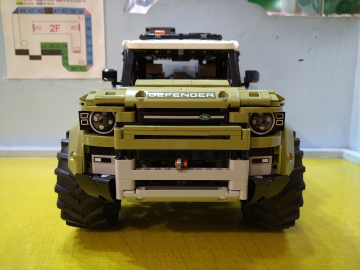 [ LEGO Technic ] 42110 Land Rover Defender 開箱