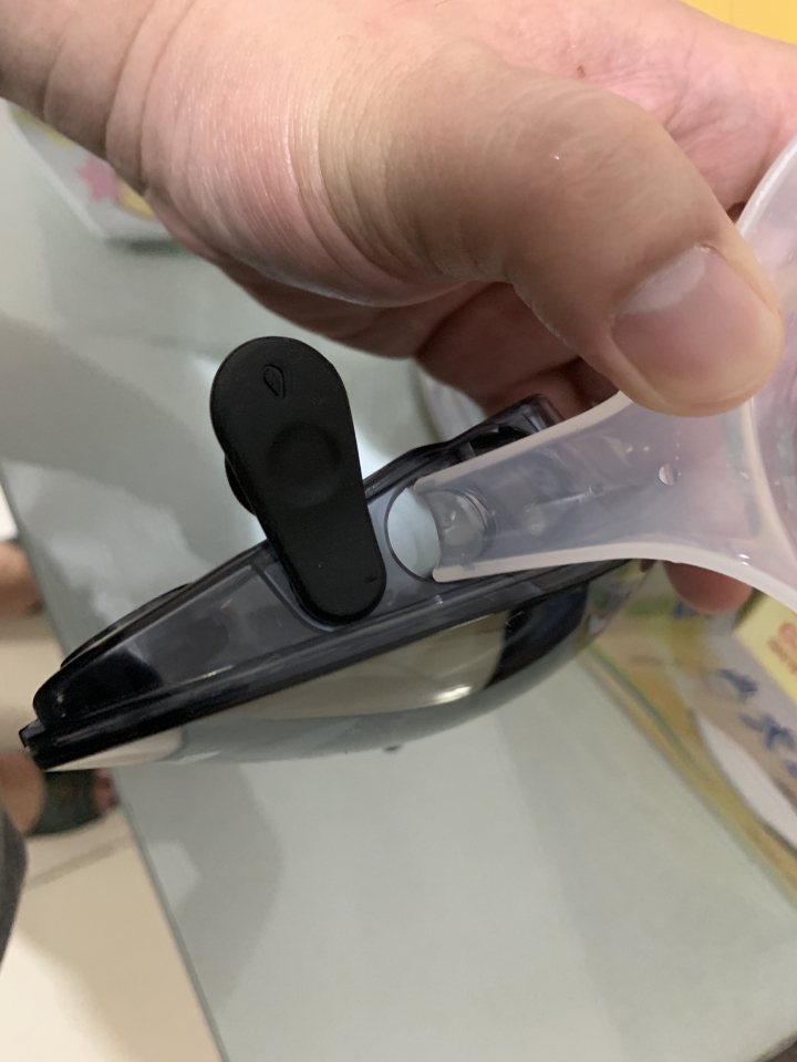 《LG A9+濕拖無線吸塵器》試用心得--親子家庭