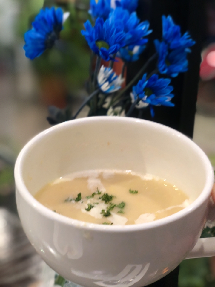 南方小鎮的藍帶餐廳