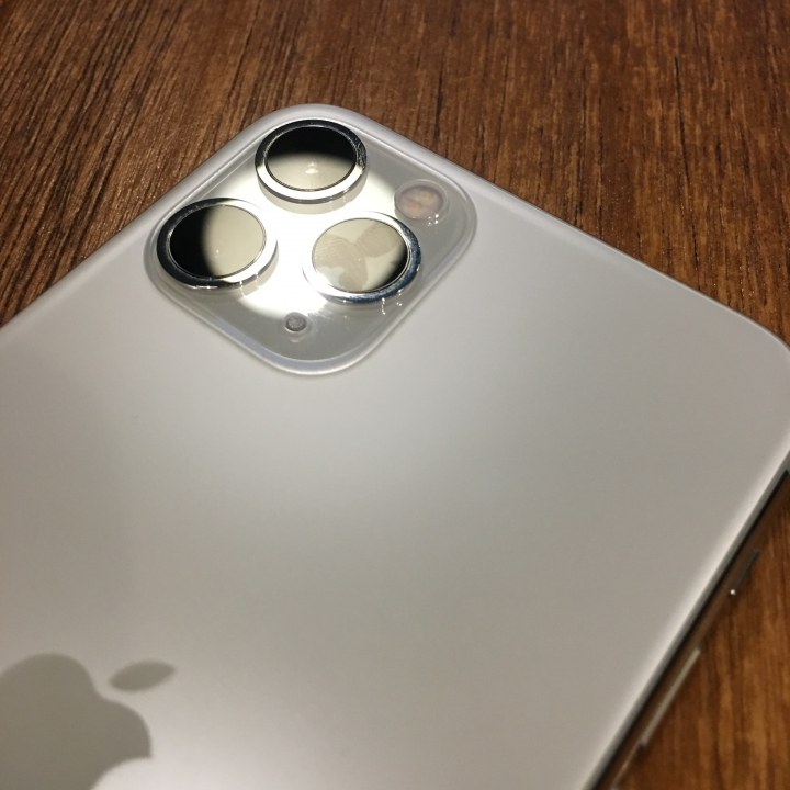 iPhone 11pro 鏡頭瑕疵！！