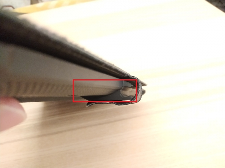 點我看大圖 iPad Air(2019)10.5吋使用UAG 耐衝擊保護殻.....卻彎了