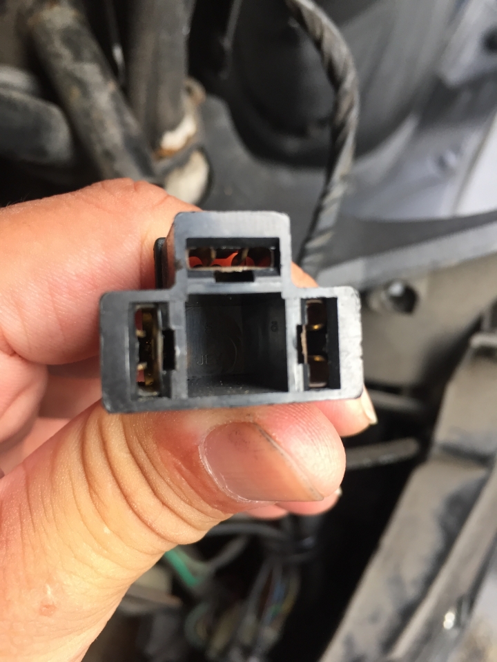 三陽gt125大燈電壓是多少呢？