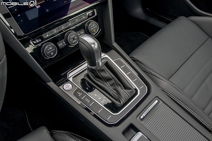 Volkswagen Passat Variant 330TSI R-line 30 Million Edition 試駕 質感配備更精進的優質旅行車