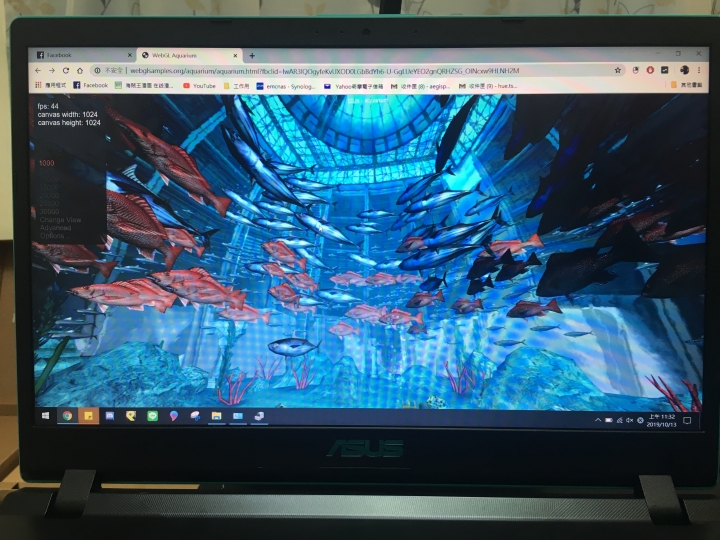 ASUS X571開箱(偷渡室友的X560小比較)