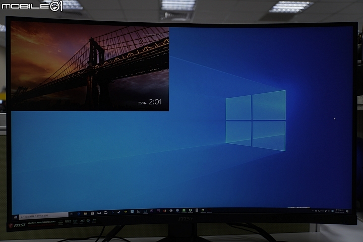 MSI Optix MAG321CURV 曲面螢幕 家用主機享受4K HDR的好幫手