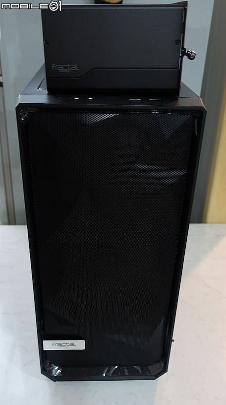 點我看大圖 超軟 UltraFlex排線 Fractal Design ION+ 860P 白金全模10年保開箱